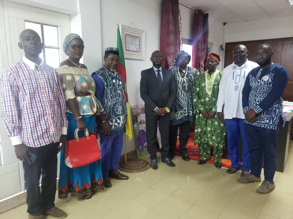 A visit of the bagangte people to the lord mayor