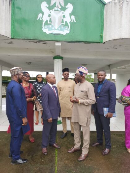 THE LORD MAYOR OF BUEA, PAYS A CONDOLENCE VISIT TO THE HEAD OF CHANCERY, NIGERIAN CONSULATE BUEA.